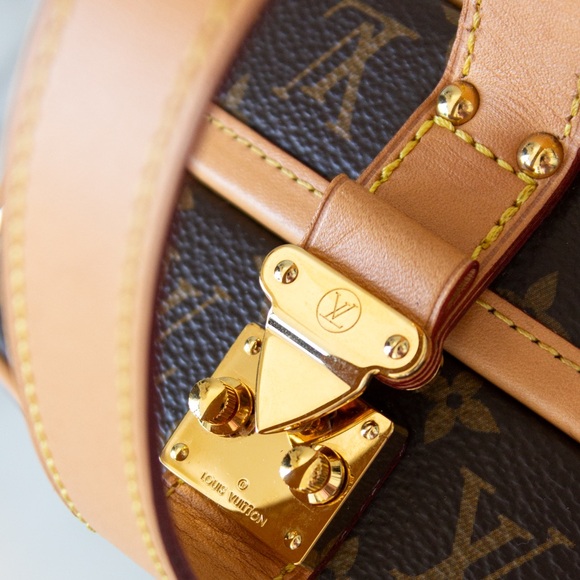 Louis Vuitton Petite Boite Chapeau Monogram Crossbody Canvas Bag - Picture 9 of 16